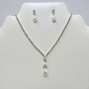 Silver Pearl & Rhinestone Teardrop Necklace Earrings Set Prom Wedding Evening